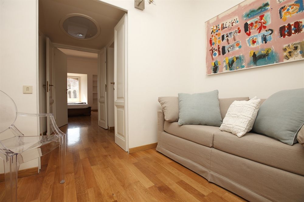 Pensionat Ht N°9 Colosseo